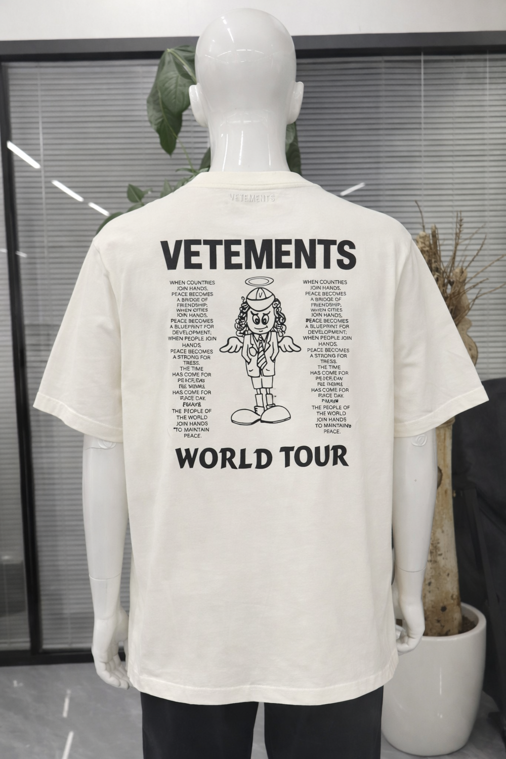 T-shirt Oversize Blanc VETEMENTS “I Am Not an Angel” – World Tour | Taille XXL et XL