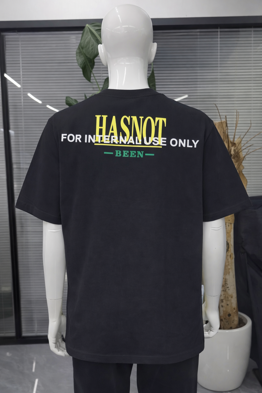 T-shirt Oversize Noir BALENCIAGA “Has Not Been Done Before” – Design Typographique | Taille XL